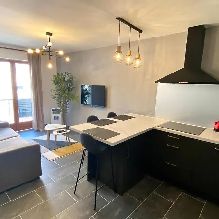 Apartment Le Marignan By Scls Locations